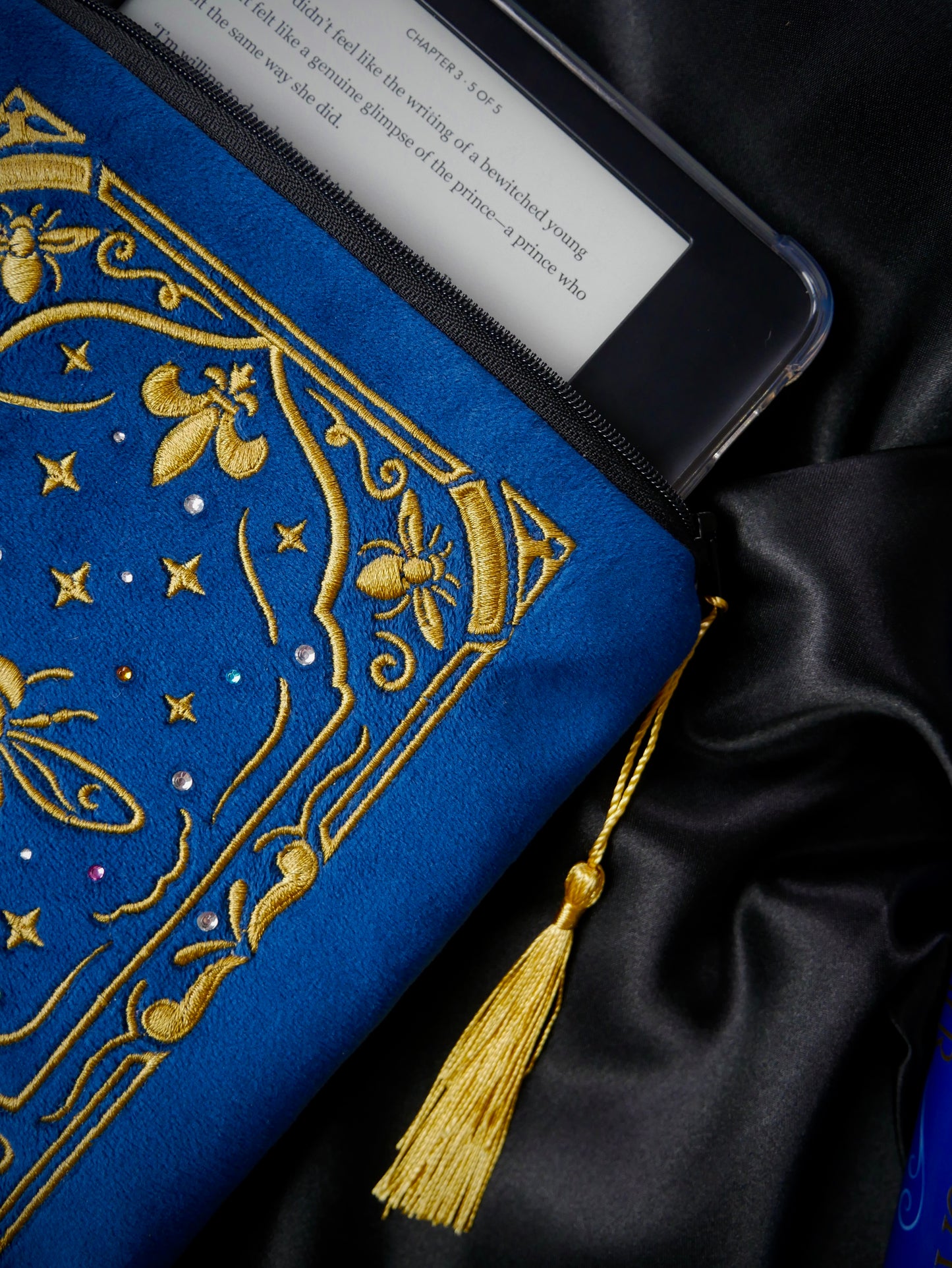 The Royal Trove - E-Reader & Kindle Sleeve